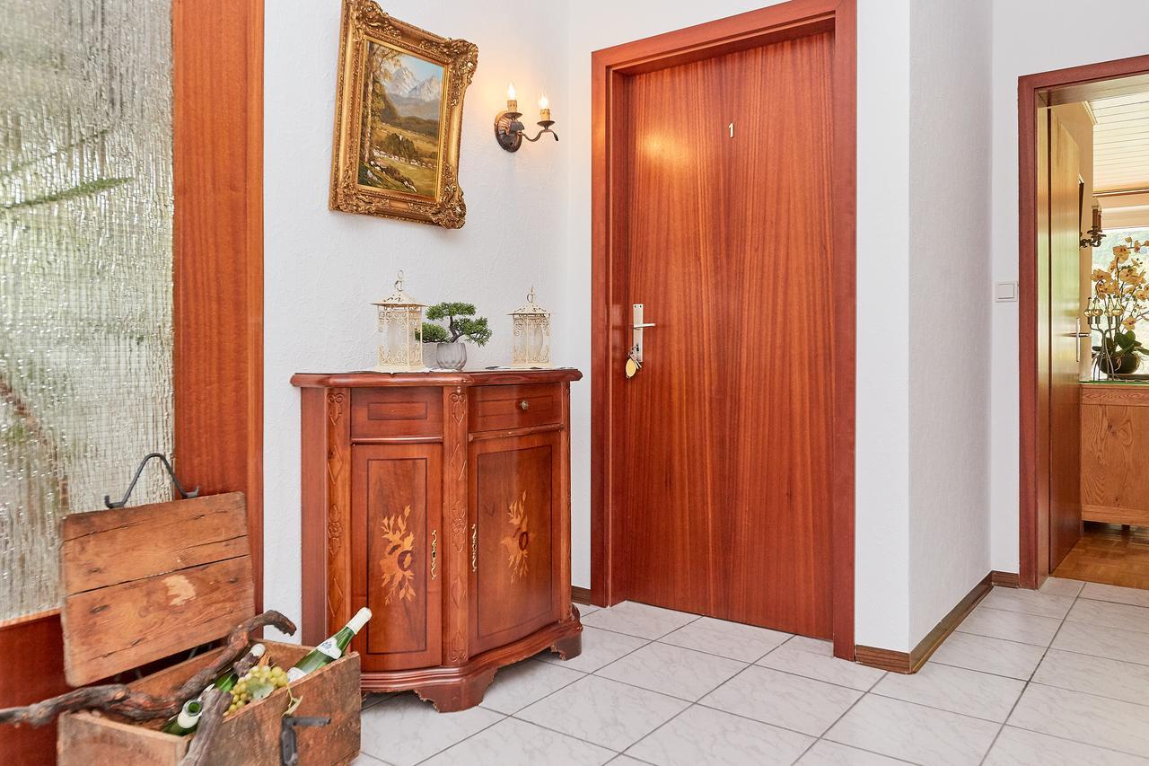 Ferienwohnung "Edeltrud Deluxe Moselblick" แบร์นคาสเทล-คืสท์ ภายนอก รูปภาพ