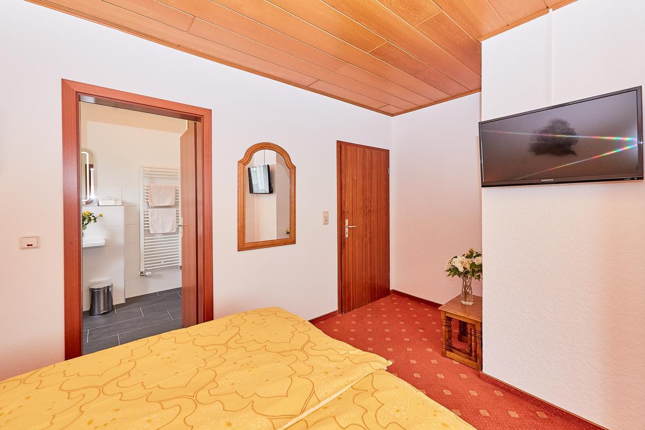 Ferienwohnung "Edeltrud Deluxe Moselblick" แบร์นคาสเทล-คืสท์ ภายนอก รูปภาพ