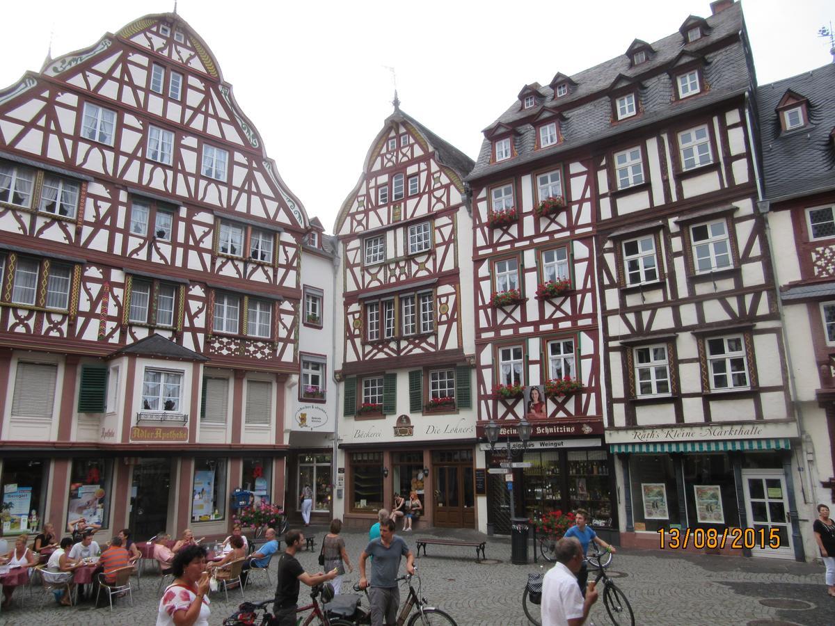 Ferienwohnung "Edeltrud Deluxe Moselblick" แบร์นคาสเทล-คืสท์ ภายนอก รูปภาพ