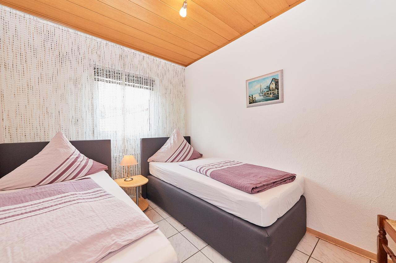 Ferienwohnung "Edeltrud Deluxe Moselblick" แบร์นคาสเทล-คืสท์ ภายนอก รูปภาพ